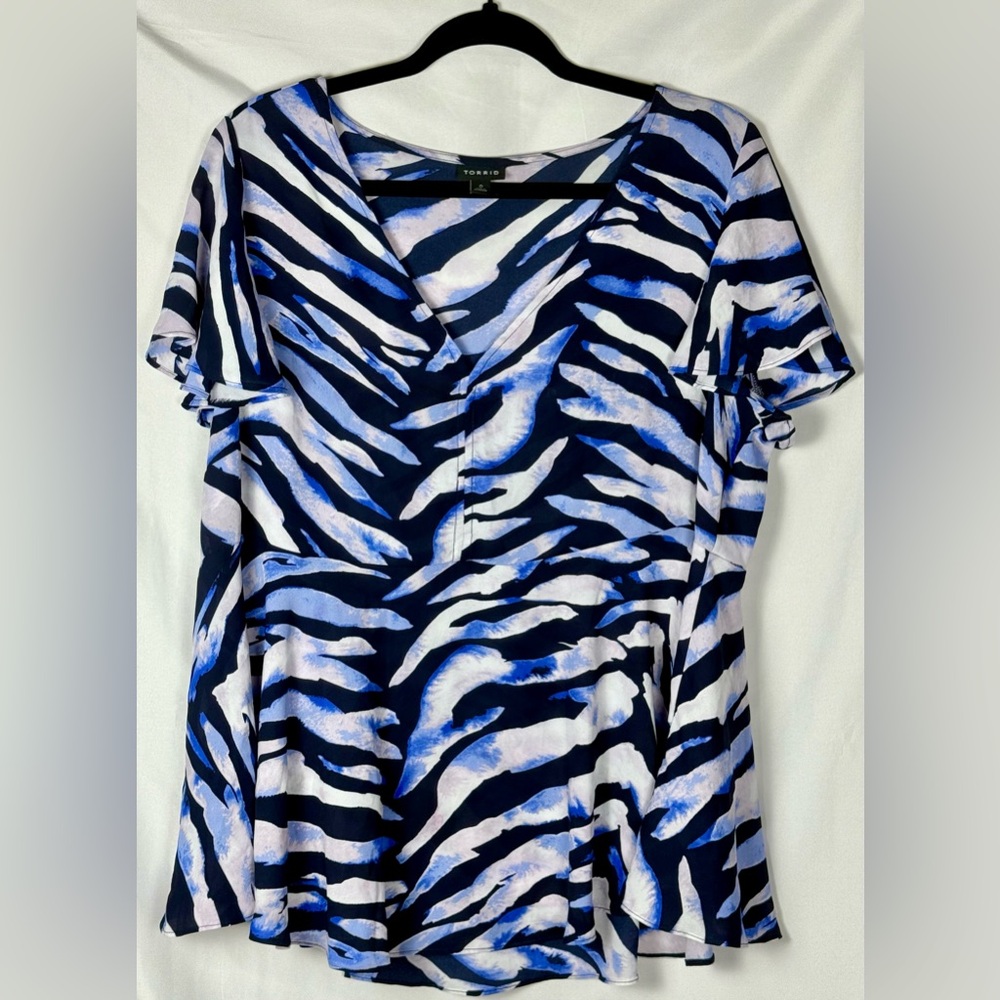 Torrid Babydoll Georgette Flutter Short Sleeve Blue Print Blouse, Size 0, NWOT.